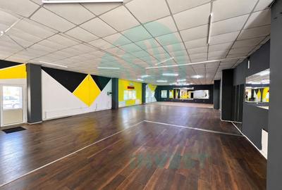 Spațiu comercial, de 290 mp, în Central