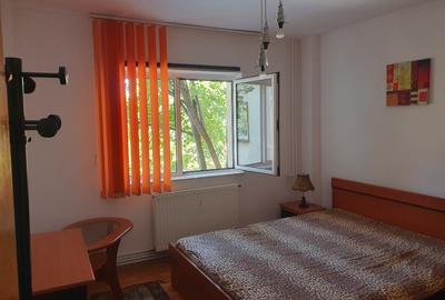 Apartament cu 2 camere decomandat în Republicii