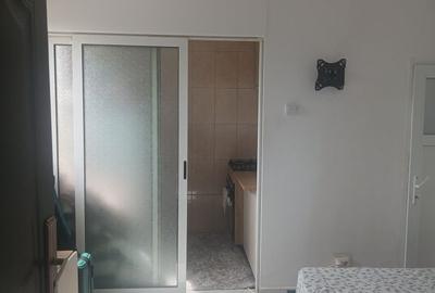 Garsonieră semidecomandată în Rahova