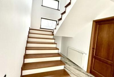Casă cu 6 camere cu Teren 783 Mp în Cornu - 11