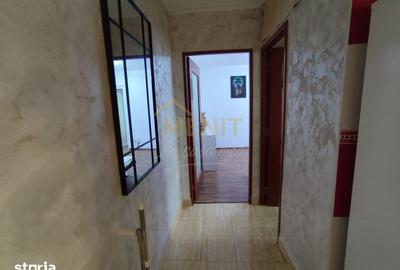 Apartament cu 2 camere, mobilat în Central