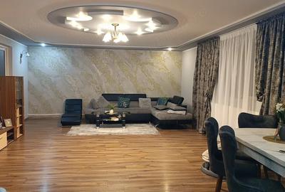 Casă cu Teren 780 Mp în Central - 2