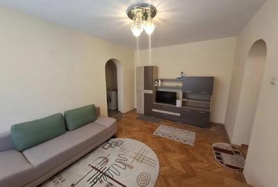 Apartament cu 2 camere semidecomandat în Tomis III
