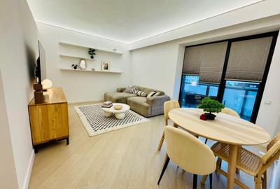 Apartament cu 3 camere semidecomandat, mobilat în Pipera