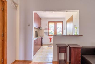 Apartament cu 2 camere semidecomandat, mobilat în Florești