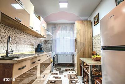 Apartament cu 3 camere decomandat în Sebeș - 11