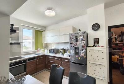 Apartament cu 3 camere decomandat în Decebal - 3