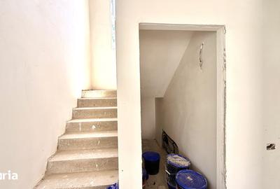 Casă cu 4 camere cu Teren 345 Mp în Păcurari