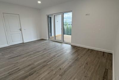 Casă cu 5 camere cu Teren 320 Mp în Traian