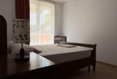 Apartament cu 2 camere semidecomandat, mobilat în Dumbrăvița