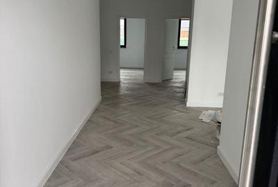 Casă cu 4 camere cu Teren 450 Mp în Târgșoru Vechi - 2