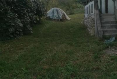 Casă cu 3 camere cu Teren 1870 Mp în Stroești