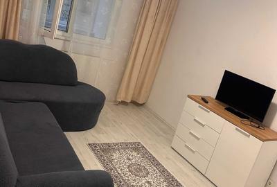 Apartament cu 2 camere decomandat în Noua
