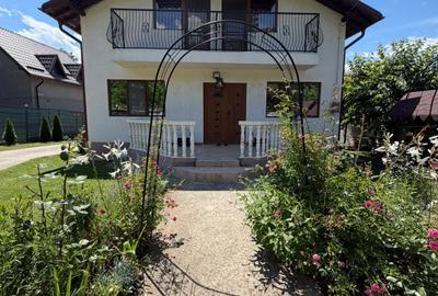Casă cu 4 camere în Poiana - 2