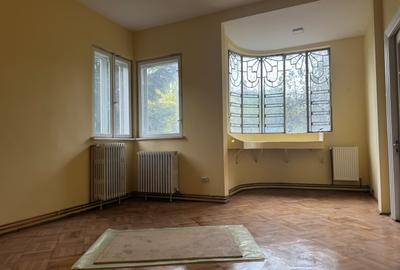 Apartament cu 2 camere în Tribunal