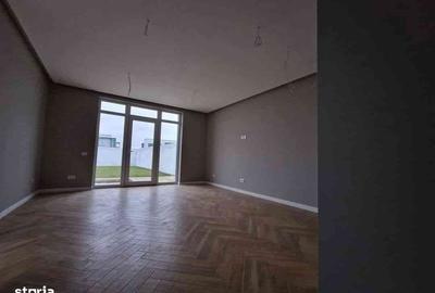 Casă cu 4 camere în Sânmartin