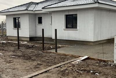 Casă cu 3 camere în Remetea Mare