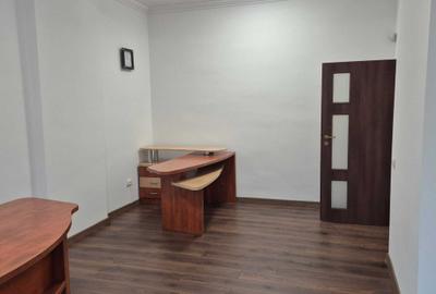 Spațiu comercial, de 58 mp, în Central - 3