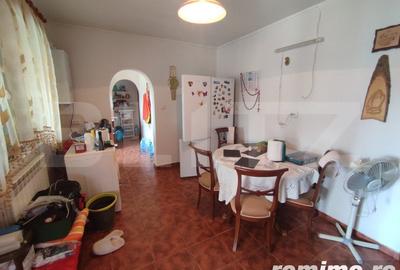 Casă cu 8 camere cu Teren 992 Mp în Cătămărești - 5