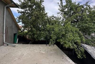 Casă cu 3 camere în Central
