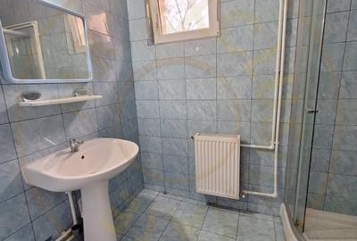 Casă individuală cu 3 camere cu Canalizare în Central - 6