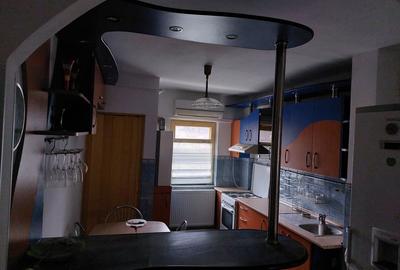 Apartament cu 4 camere decomandat în Ocna Mureș