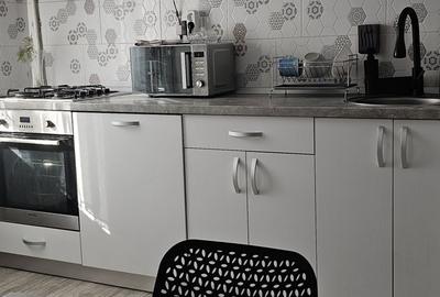 Apartament cu 4 camere decomandat în Central - 2