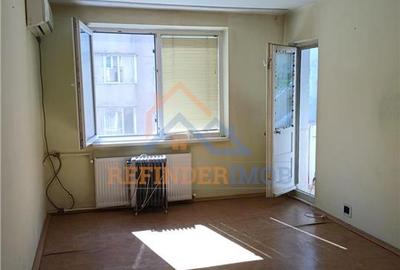 Apartament cu 2 camere decomandat în Crângași