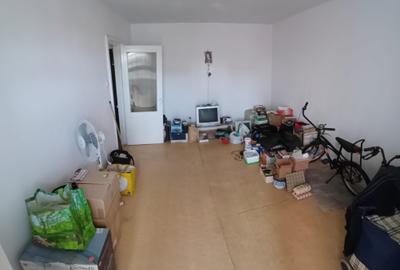 Apartament cu 3 camere decomandat în Km 4-5 - 2