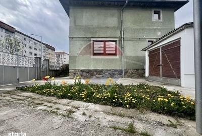 Casă cu 3 camere în Calea Dumbrăvii
