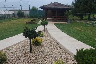 Casă cu 4 camere în Exterior Vest