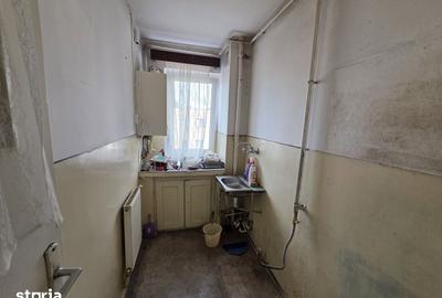 Apartament cu 2 camere semidecomandat în Florilor - 1