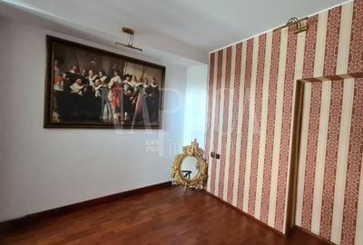 Apartament cu 4 camere semidecomandat în Central - 3