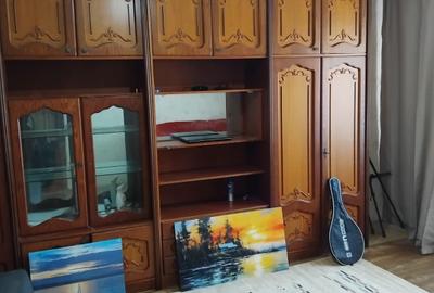 Apartament cu 4 camere decomandat în Casa de Cultură