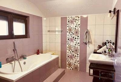 Casă cu 4 camere cu Teren 530 Mp în Central