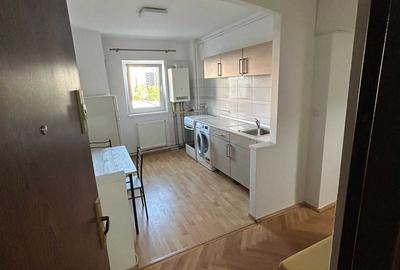 Apartament cu 2 camere decomandat în Central - 3