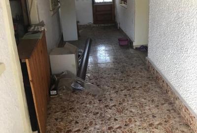 Casă cu 4 camere cu Teren 200 Mp în Central