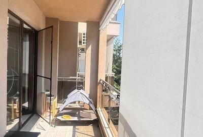 Apartament cu 3 camere, mobilat în Central