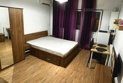 Garsonieră decomandată, mobilată în Unirii