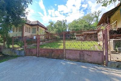 Casă cu 2 camere cu Teren 2330 Mp în Verveghiu