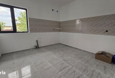 Casă cu 3 camere cu Teren 420 Mp în Holboca