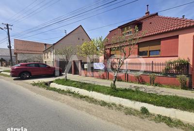 Casă cu 7 camere cu Canalizare în Șura Mică - 11