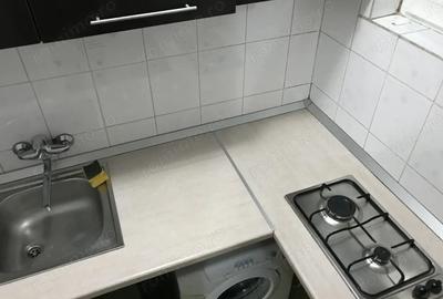 Garsonieră decomandată în Dâmbovița - 1