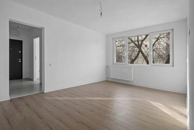 Apartament cu 3 camere semidecomandat în Colentina