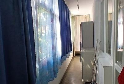 Apartament cu 3 camere decomandat, mobilat în Iancului