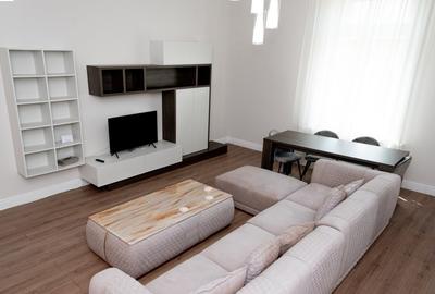 Apartament cu 3 camere semidecomandat în Sinaia - 1