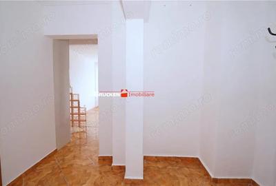 Apartament cu 3 camere decomandat în Decebal - 3