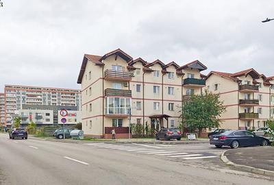 Apartament cu 2 camere decomandat în Tractorul