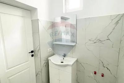 Spațiu comercial, de 50 mp, în Central