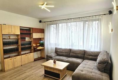 Apartament cu 3 camere semidecomandat, mobilat în Grivița